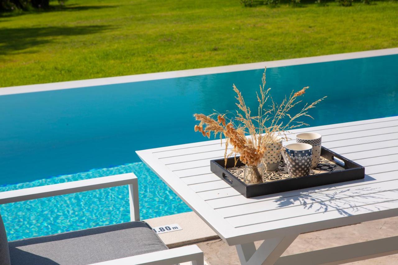 Averto Villas With Private Pool Нідрі Екстер'єр фото