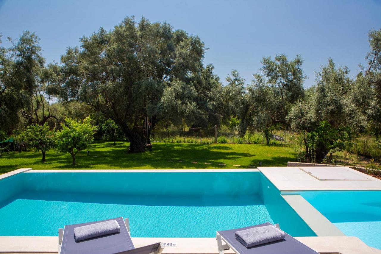 Averto Villas With Private Pool Нідрі Екстер'єр фото